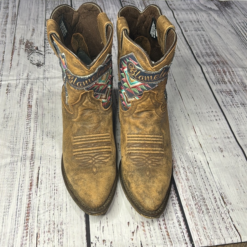 Laredo Womens Blameless Distressed Radical Ankle Boots